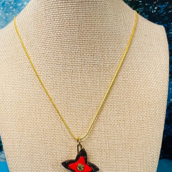 Louis Vuitton Red & Brown Flower Star Charm on Necklace NIB - Picture 3 of 7